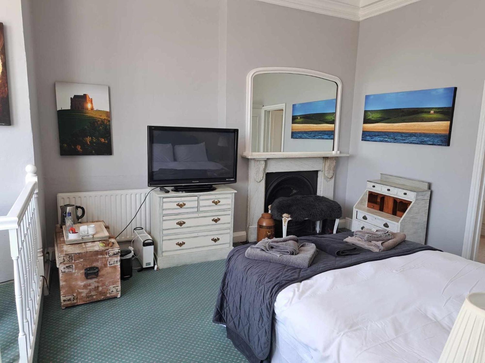 The Ilchester Arms Hotel Abbotsbury Room photo